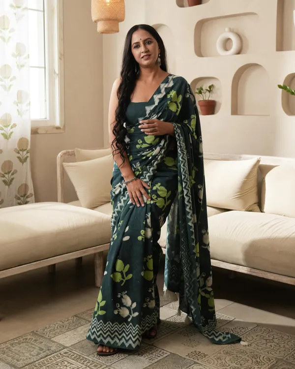 Bottle_Green_Cotton_Mughal_Butta_Dabu_Print_Mul_Saree_For_Women